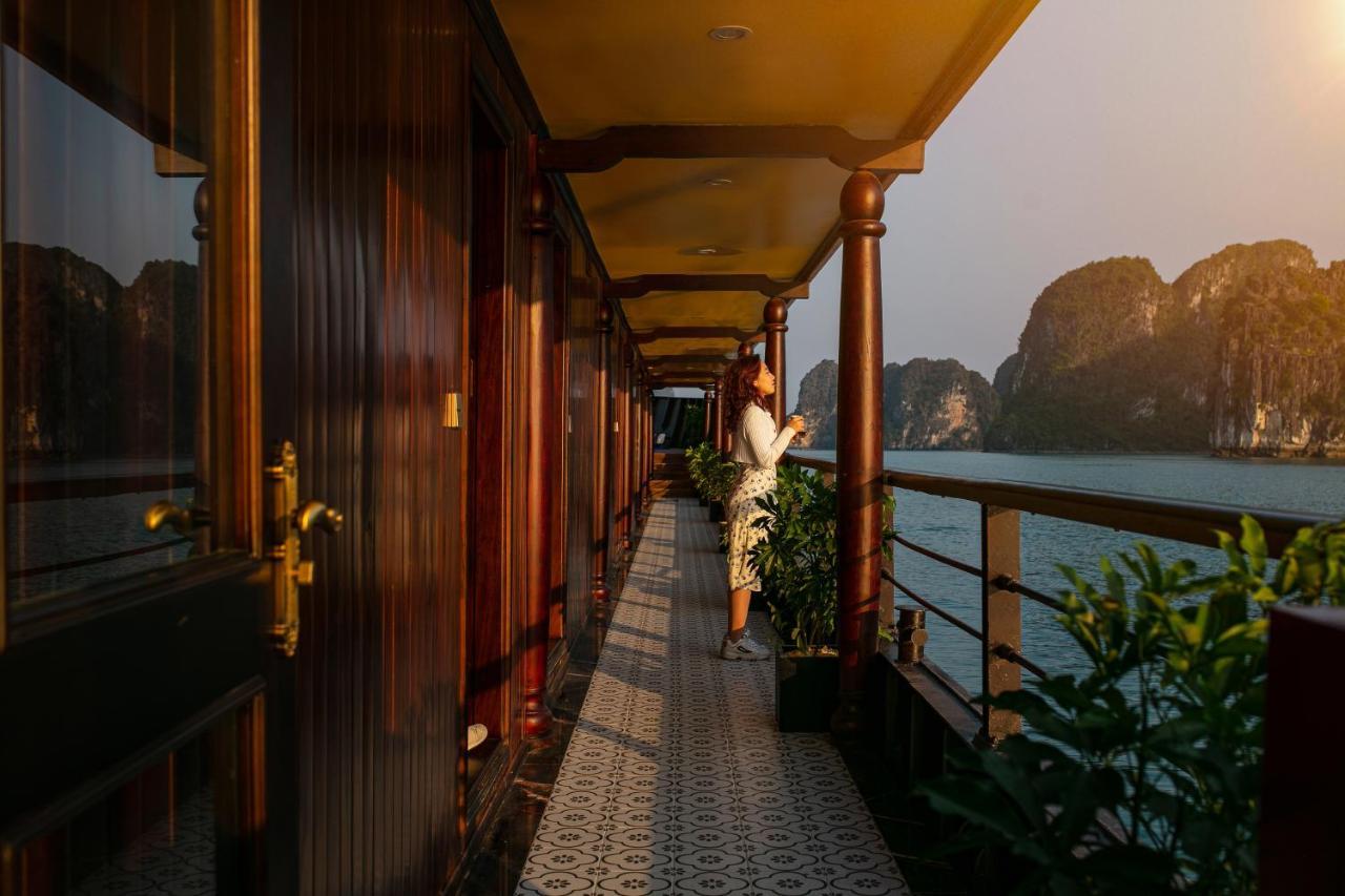 Hotel Nostalgia Halong Cruise Hạ Long Exterior foto